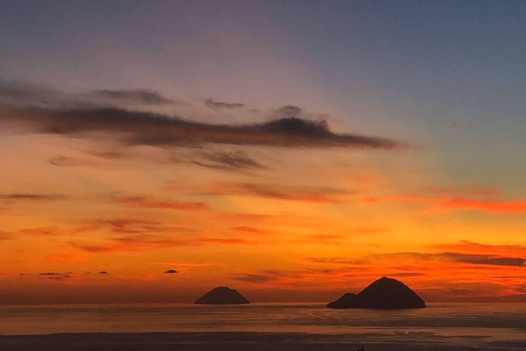 Tramonto da casa vista mare a Lipari – Isole Eolie